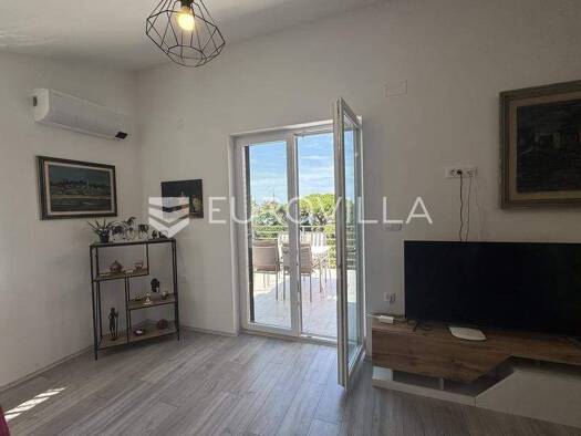 Wohnung zur Miete 1.900 € 2 Zimmer 100 m² 2. Geschoss Rovinj Rovinj 52210