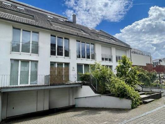 Reihenmittelhaus zur Miete 3.895 € 5 Zimmer 177 m² 140 m² Grundstück frei ab 01.10.2026 Eppendorf Nord 22529