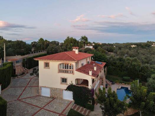 Landhaus zum Kauf 1.950.000 € 7 Zimmer 488 m² 7.661 m² Grundstück Aranjassa (S') 07199