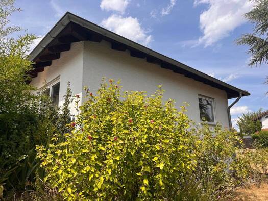Bungalow zur Miete 1.200 € 4 Zimmer 135 m² 488 m² Grundstück frei ab sofort Winzenheim Bad Kreuznach 55545