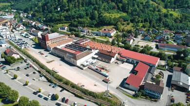 Produktionshalle zur Miete 400 m² Lagerfläche teilbar von 400 m² bis 1.500 m² Wiesenstraße 13 Zell Zell im Wiesental 79669