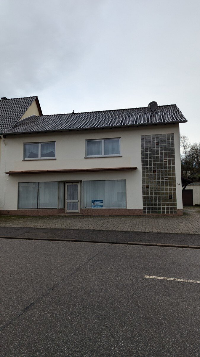 Einfamilienhaus zum Kauf 289.000 € 9 Zimmer 200 m²<br/>Wohnfläche 588 m²<br/>Grundstück Kutzhof Heusweiler / Kutzhof 66265