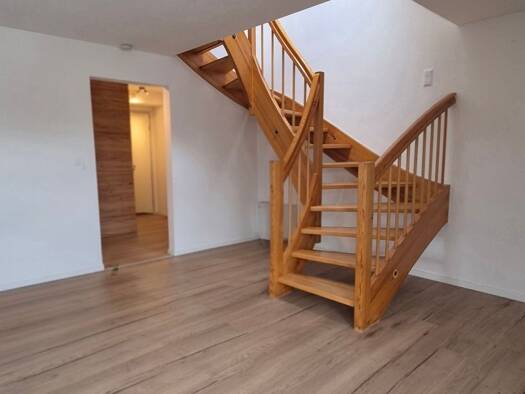 Maisonette zur Miete 900 € 4 Zimmer 84 m² Geschoss 3/3 frei ab sofort Zaisersweiher Maulbronn 75433