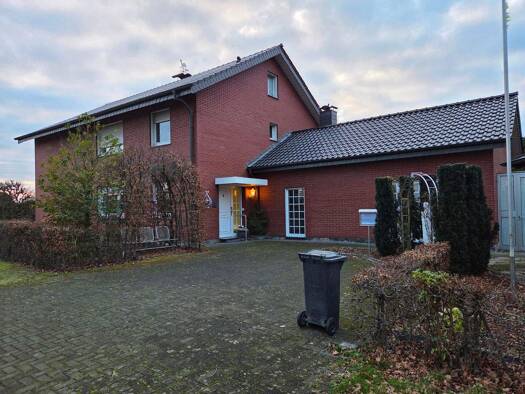 Wohnung zur Miete 950 € 3 Zimmer 126 m² EG frei ab sofort Lette Oelde 59302