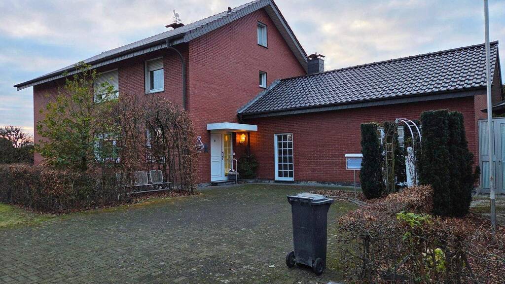 Wohnung zur Miete 950 € 3 Zimmer 126 m² EG frei ab sofort Lette Oelde 59302