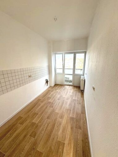 Wohnung zur Miete 560 € 4 Zimmer 80 m² 3. Geschoss frei ab sofort Westring 43 Schellheimerplatz Magdeburg 39108