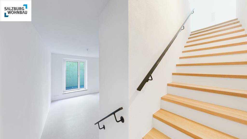 2-istabu dzīvoklis, 105 m²