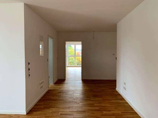 Wohnung zur Miete 700 € 2 Zimmer 77 m² frei ab sofort Ulrichstraße 10 Frauenland Würzburg 97074