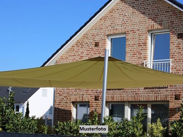 Einfamilienhaus zum Kauf 125.000 € 235,1 m² 1.900 m² Grundstück Eibau Kottmar 02739
