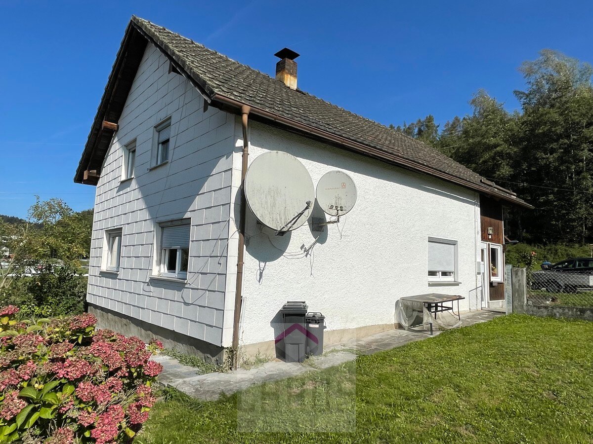 Einfamilienhaus zum Kauf 139.000 € 4 Zimmer 110 m²<br/>Wohnfläche 2.251 m²<br/>Grundstück Seebach Deggendorf 94469