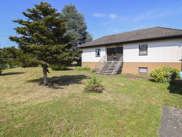 Sonstiges zum Kauf als Kapitalanlage geeignet 298.000 € 4 Zimmer 108 m² 1.601,2 m² Grundstück Villingen Hungen 35410