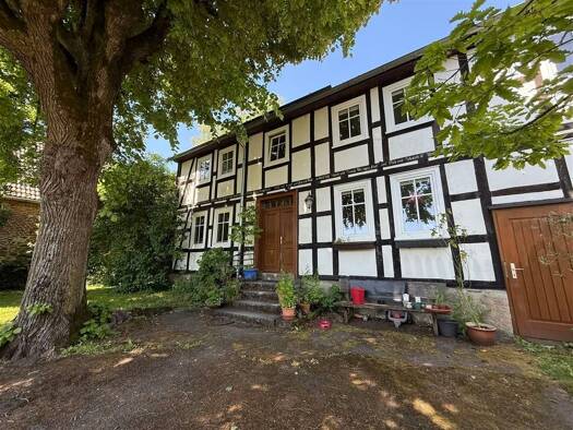 Mehrfamilienhaus zum Kauf 398.000 € 10 Zimmer 306 m² 2.747 m² Grundstück frei ab sofort Rhadern Lichtenfels , Hess 35104