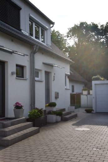 Mehrfamilienhaus zur Miete 1.850 € 4 Zimmer 136 m²<br/>Wohnfläche 300 m²<br/>Grundstück Hutgraben Fischbach Nürnberg 90475