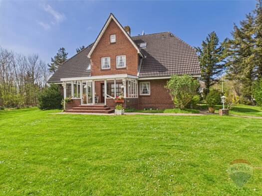 Mehrfamilienhaus zum Kauf provisionsfrei 1.550.000 € 15 Zimmer 259,3 m² 9.640 m² Grundstück Utersum 25938