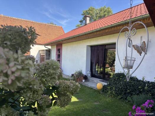 Einfamilienhaus zum Kauf 377.000 € 7 Zimmer 215,9 m² 2.250 m² Grundstück Naundorf Thiendorf 01561