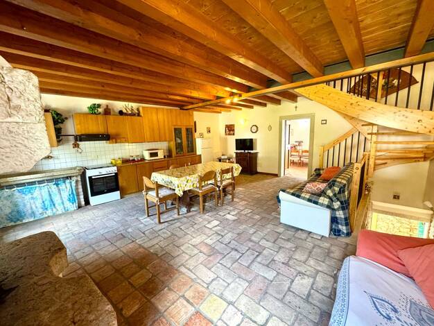 Haus zum Kauf 439.000 € 7 Zimmer 362 m² 50 m² Grundstück Caprino Veronese 37013