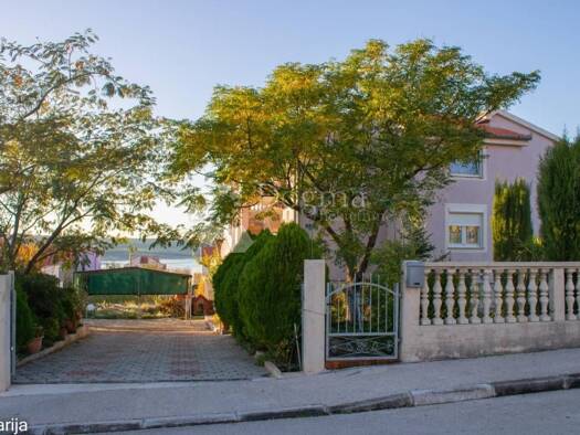 Haus zum Kauf 320.000 € 10 Zimmer 300 m² Gornji Karin, Obrovac Benkovac
