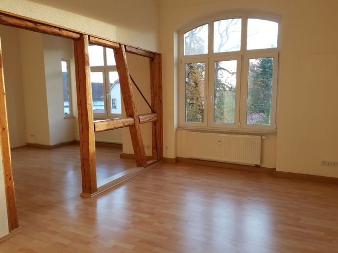 Wohnung zur Miete 910 € 3 Zimmer 118 m²<br/>Wohnfläche 1.<br/>Geschoss 01.01.2025<br/>Verfügbarkeit Bahnhofstr. 28 Arnstadt Arnstadt 99310