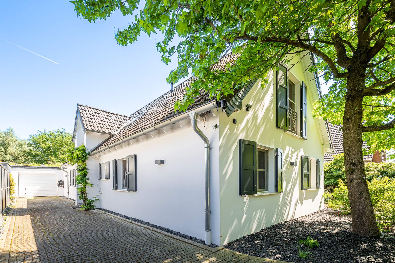 Einfamilienhaus zum Kauf 1.269.000 € 6 Zimmer 200 m²<br/>Wohnfläche 1.566 m²<br/>Grundstück Neersen Willich 47877