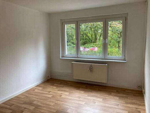 Wohnung zur Miete 237 € 2 Zimmer 42,2 m² EG Hans-Stubbe-Straße 16 Gatersleben Seeland 06466