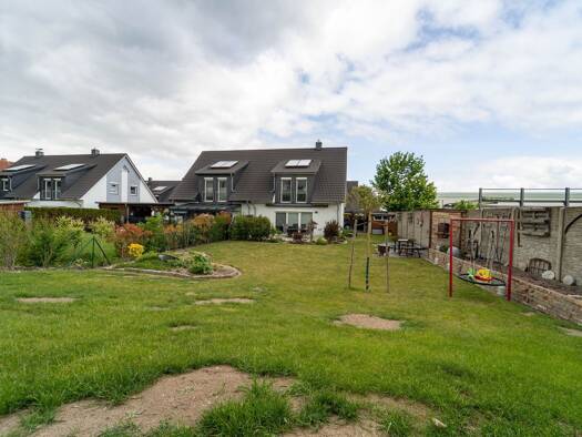 Doppelhaushälfte zum Kauf 329.500 € 4,5 Zimmer 123,3 m² 442 m² Grundstück Neubrandenburg 17036