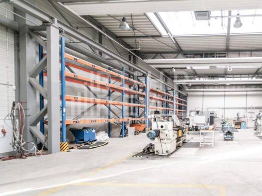 Lagerhalle zur Miete provisionsfrei 1.200 m² Lagerfläche teilbar ab 1.200 m² Rath Düsseldorf 40472