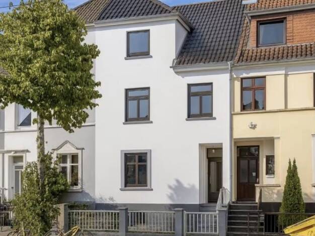 Reihenmittelhaus zur Miete 390 € 4 Zimmer 229 m² 350 m² Grundstück Langemarckstraße 303 Hohentor Süd 28199