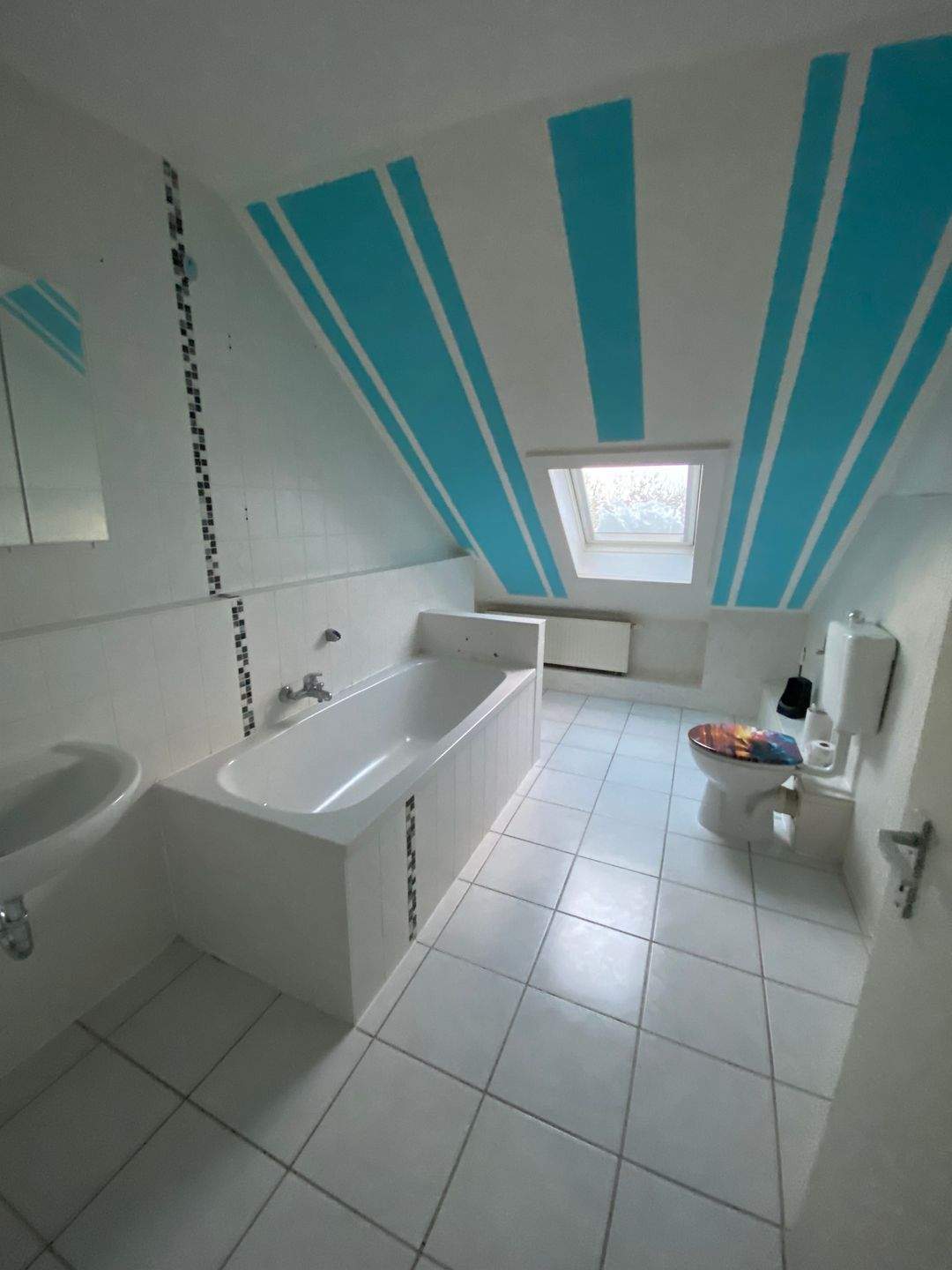 Immobilie in Nordhausen - Bevorzugte Wohnlage! Vermietete san. 3 Raum Altbauwohnung DG in NDH/Oberstadt - Bild 1