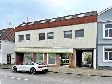 Wohn- und Geschäftshaus zum Kauf als Kapitalanlage geeignet 935.000 € 578,2 m² 2.463 m² Grundstück Schlutup Lübeck / Schlutup 23568