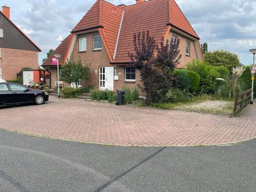 Doppelhaushälfte zur Miete 1.525 € 5 Zimmer 130 m² 310 m² Grundstück frei ab sofort Hirtenweg 52 Bad Süd 38259