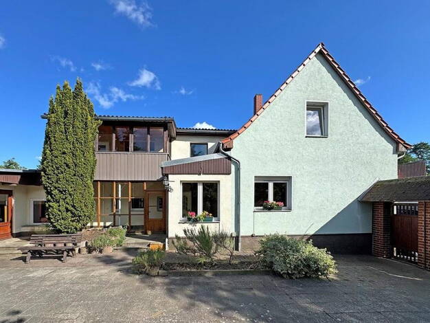 Doppelhaushälfte zum Kauf provisionsfrei 245.000 € 5 Zimmer 127 m² 1.120 m² Grundstück Zienau Gardelegen 39638