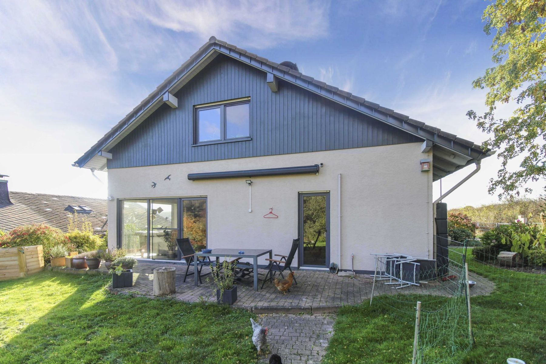 Einfamilienhaus zum Kauf 699.000 € 6 Zimmer 248 m²<br/>Wohnfläche 821 m²<br/>Grundstück Erbach Bad Camberg 65520