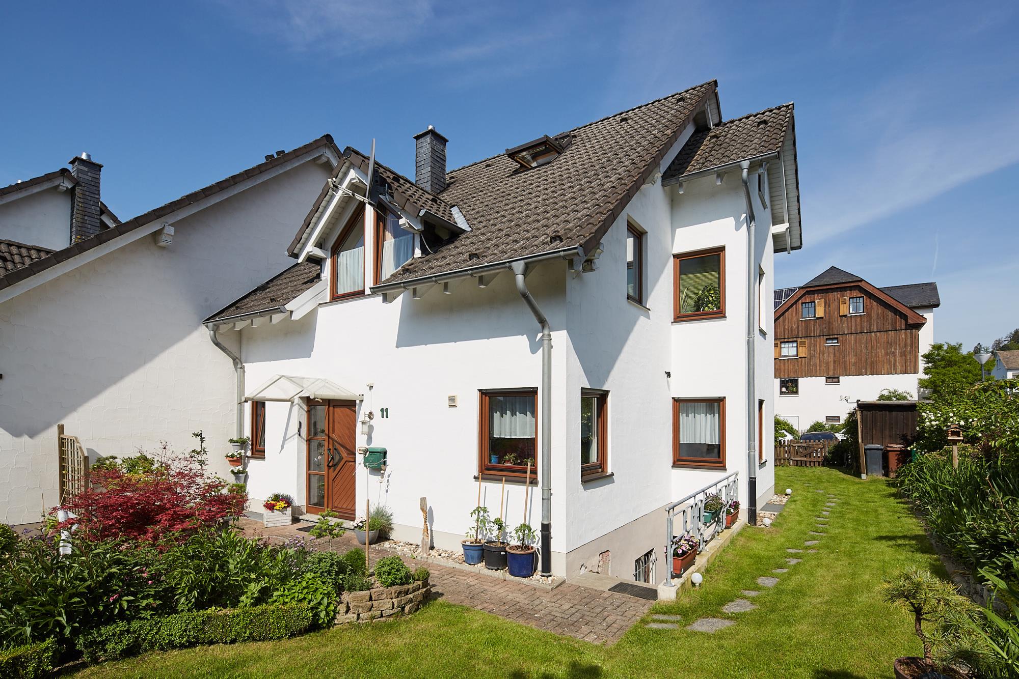 Haus zum Kauf 323.000 € 5 Zimmer 154,6 m²<br/>Wohnfläche 466 m²<br/>Grundstück Bad Fredeburg Schmallenberg 57392