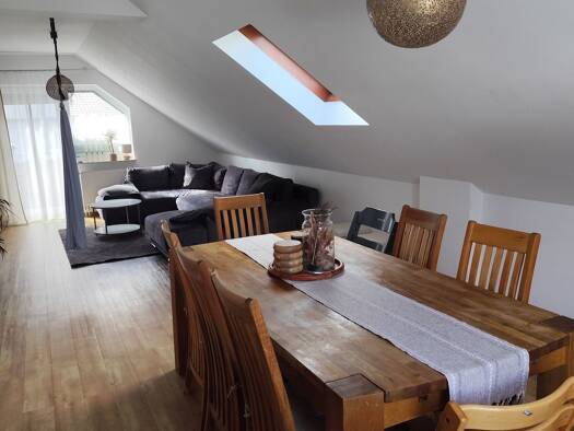 Wohnung zur Miete 810 € 3,5 Zimmer 80 m² Geschoss 1/1 frei ab 15.10.2026 Reiskirchen Reiskirchen 35447