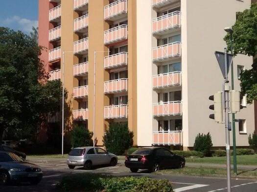 Studio zur Miete 357 € 1 Zimmer 34,2 m² 7. Geschoss frei ab 01.05.2026 Kurt-Schumacher-Allee 34 Alt-Langenhagen Langenhagen 30851