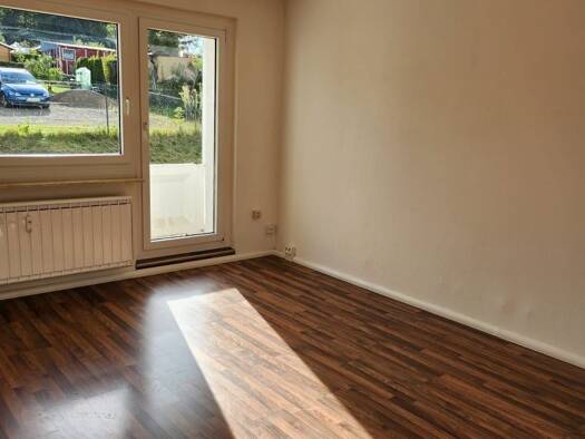 Wohnung zur Miete 407 € 4 Zimmer 67,8 m² frei ab sofort Thurm Mülsen 08132