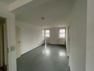 Wohnung zur Miete nur mit Wohnberechtigungsschein 700 € 4 Zimmer 94,1 m² 1. Geschoss frei ab 02.04.2025 Reichswaisenhausstr. 9C Schwabach Schwabach 91126