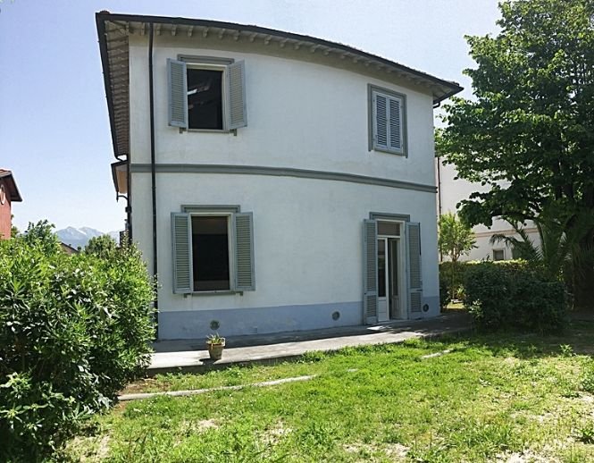 Villa zum Kauf 1.800.000 € 6 Zimmer 260 m²<br/>Wohnfläche Viareggio 55049