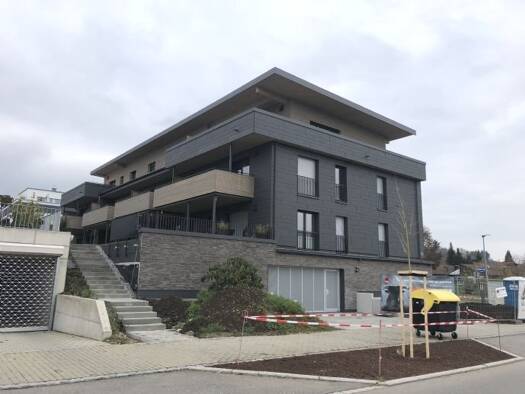 Wohnung zur Miete 830 € 2 Zimmer 58,3 m² EG Riedheimer Str. 12 Hilzingen 78247