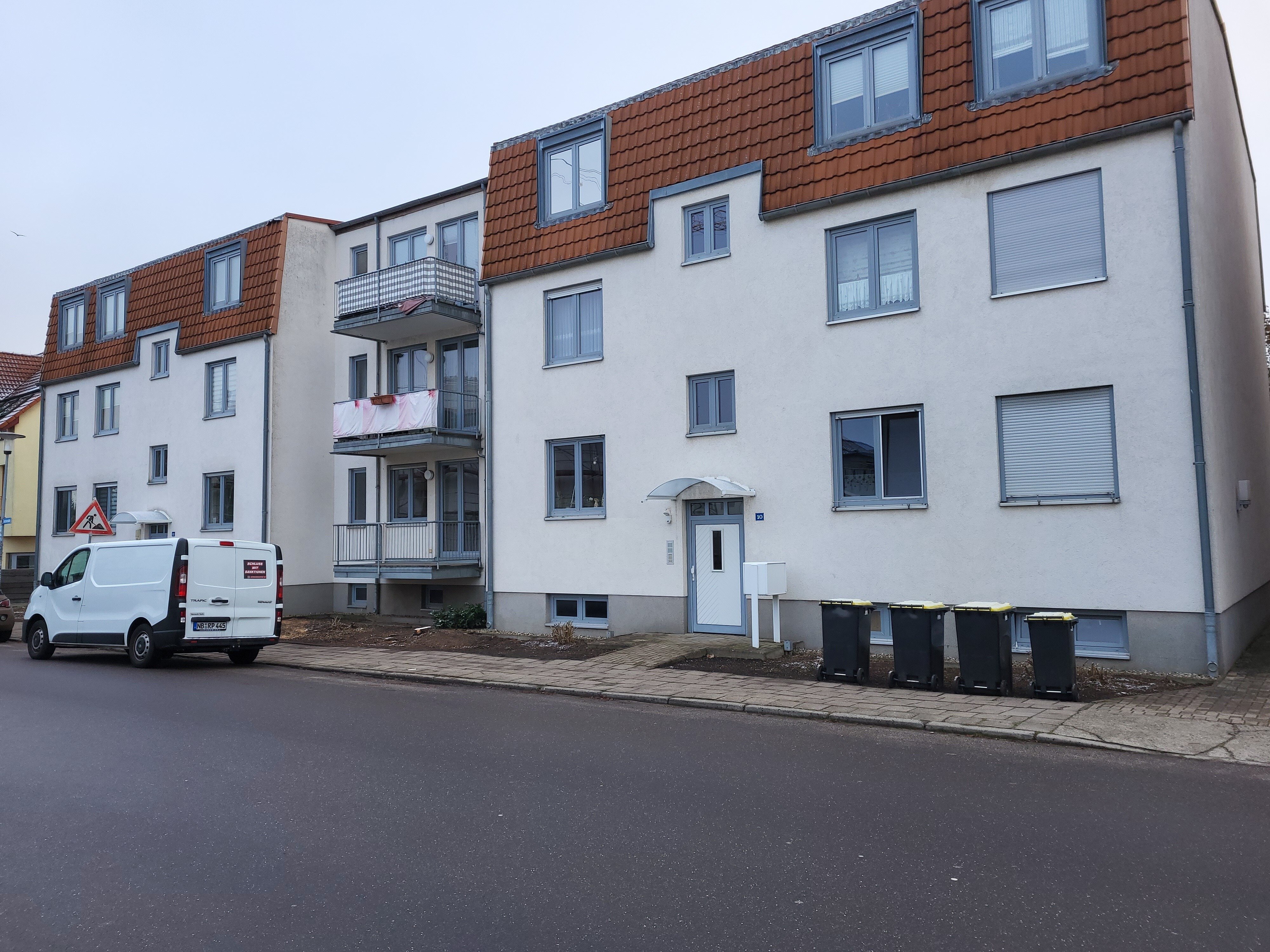 Wohnung zur Miete 370 € 1 Zimmer 46,2 m²<br/>Wohnfläche 3.<br/>Geschoss ab sofort<br/>Verfügbarkeit Bachstraße 12 Stadtgebiet West Neubrandenburg 17033