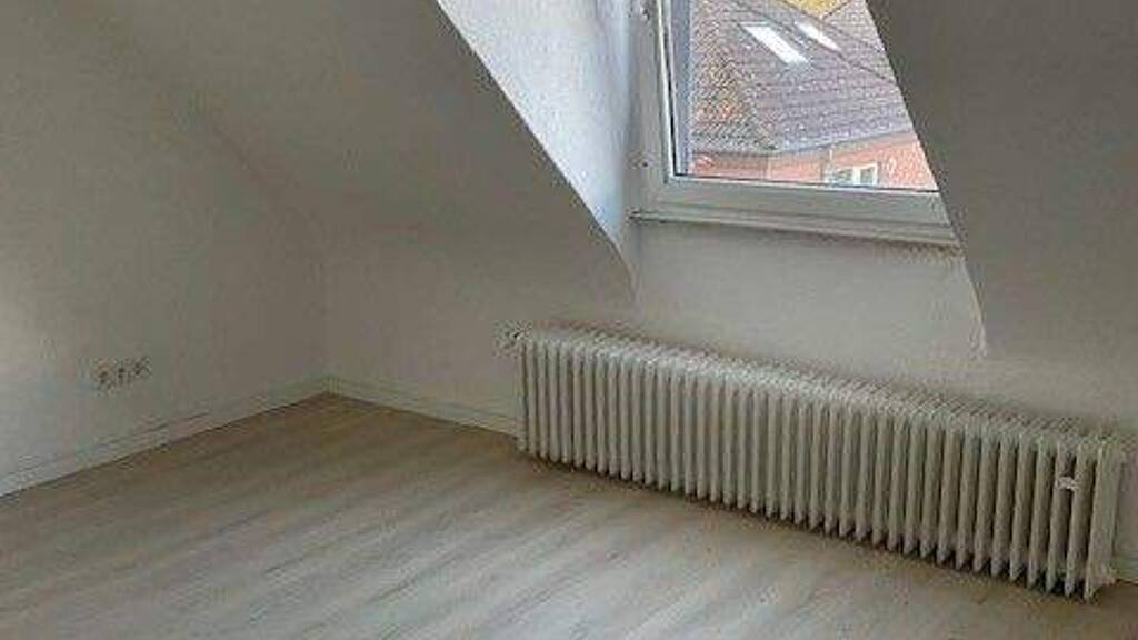 Wohnung zur Miete 579 € 3 Zimmer 77 m² 4. Geschoss frei ab 16.03.2026 Beecker Str. 252 Alt-Hamborn Duisburg 47167