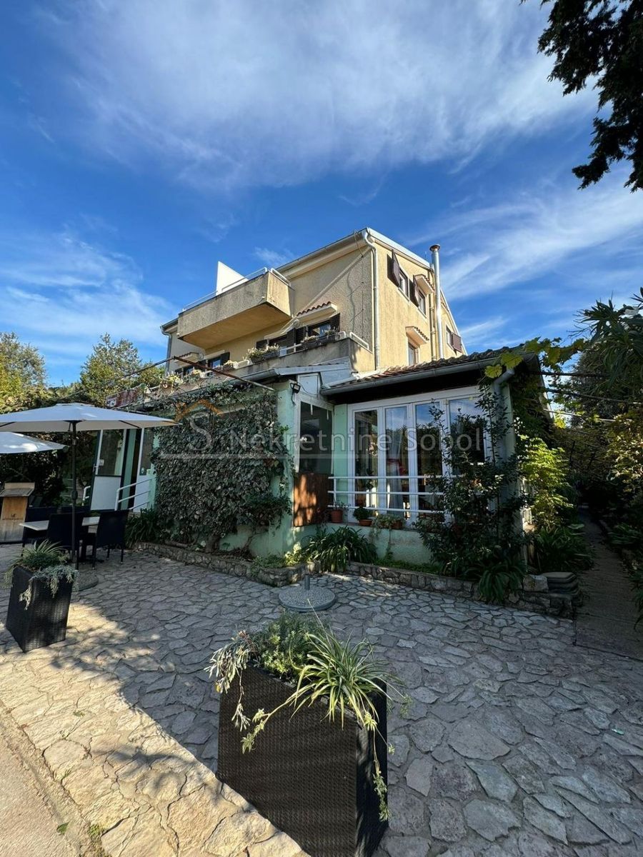 Haus zum Kauf 1.300.000 € 8 Zimmer 395 m²<br/>Wohnfläche 792 m²<br/>Grundstück Mali Losinj 51553