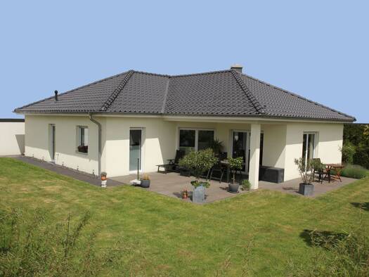 Bungalow zum Kauf - Erstbezug provisionsfrei 699.000 € 4 Zimmer 120,7 m² 658 m² Grundstück Fallersleben Fallersleben - Sülfeld 38442