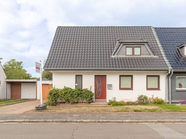 Doppelhaushälfte zum Kauf 269.000 € 3 Zimmer 91 m² 555 m² Grundstück Wittorf Neumünster 24539