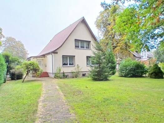 Einfamilienhaus zum Kauf 259.000 € 5 Zimmer 160 m² 1.325 m² Grundstück Hagenow Hagenow 19230