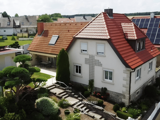 Einfamilienhaus zum Kauf 430.000 € 8 Zimmer 176 m² 445 m² Grundstück frei ab sofort Stettbach Werneck 97440