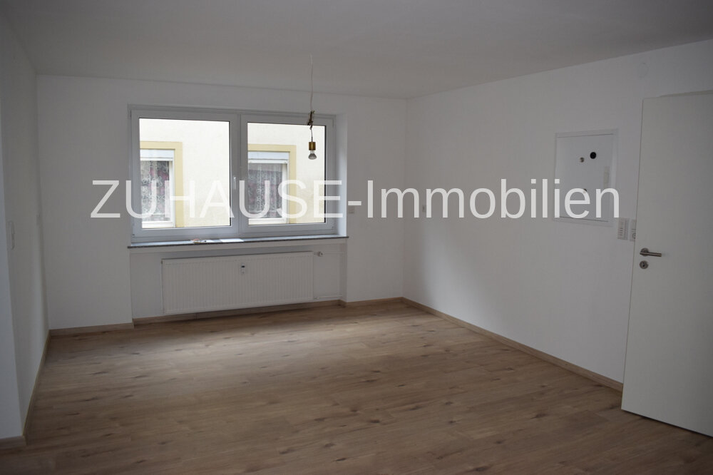 Wohnung zum Kauf 224.000 € 4 Zimmer 90 m²<br/>Wohnfläche EG<br/>Geschoss Werneck Werneck 97440