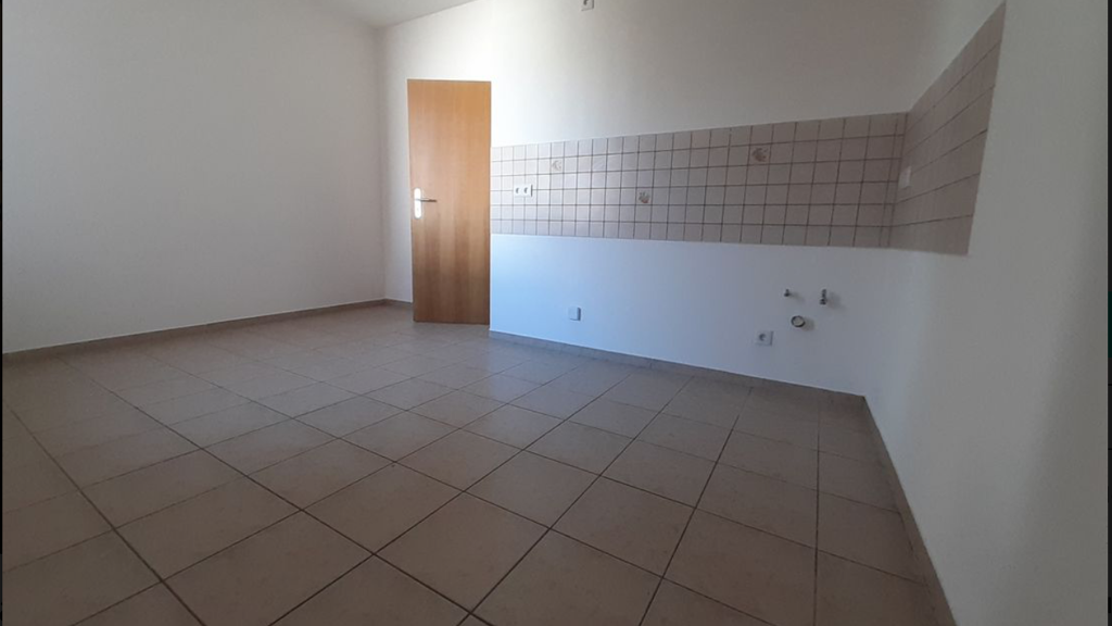 Wohnung zur Miete 245 € 2 Zimmer 39 m² Geschoss 2/3 frei ab sofort Posaer Straße 12 Zeitz 06712