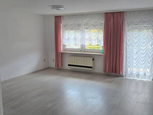 Wohnung zur Miete 589 € 2 Zimmer 62 m² Geschoss 1/2 frei ab sofort Aistaig Oberndorf am Neckar 78727