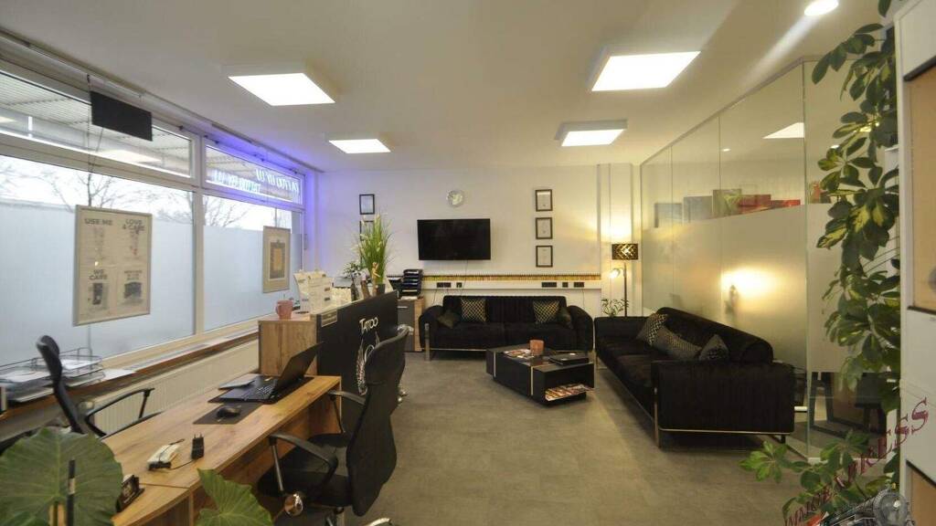 Ladenfläche zur Miete 4 Zimmer 152 m² Verkaufsfläche Teufelhof Saint Pölten 3100